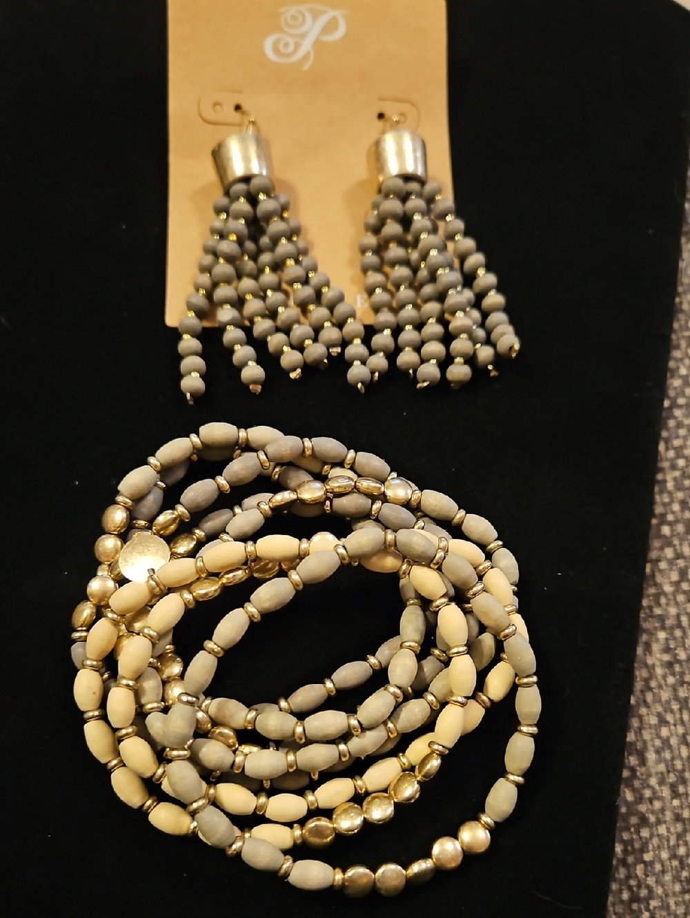 Plunder Gold and Gray Bead Tassel Earrings And Bracelet